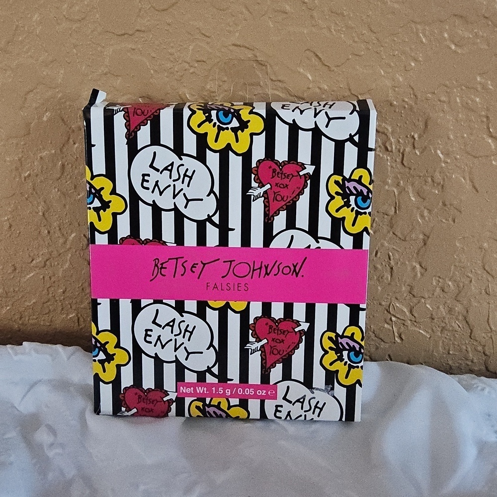 NWT BETSEY JOHNSON FALSIES